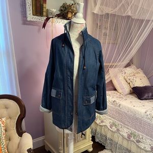 Forever 21 denim jacket NEW deep large pockets